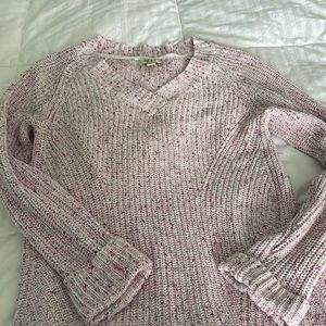 Style & Co knitted sweater. Pink with darker pink speckles. V neck. Size M.